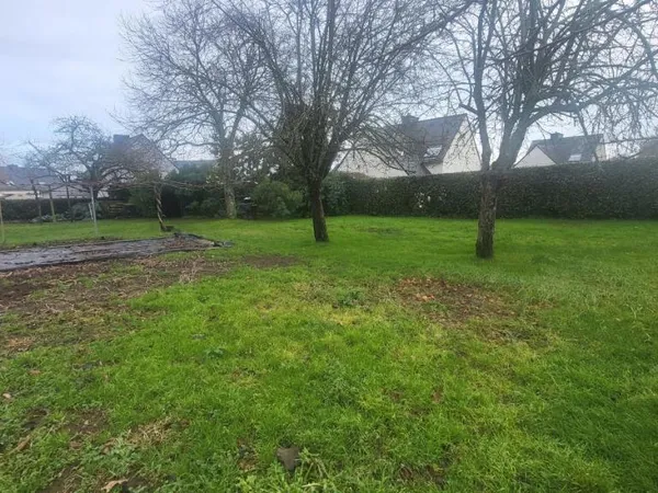 Terrain 550 m² 