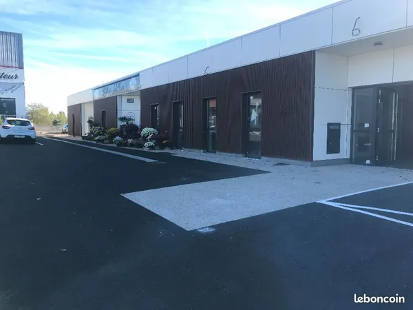 Bureaux 140 m² 