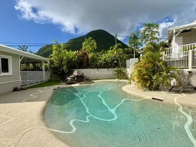 Superbe studio meublé dans résidence avec piscine 