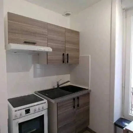Studio 1 pièce 19 m² 