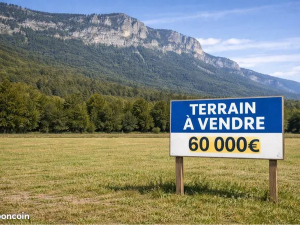 Terrain plat constructible et viabilisé 