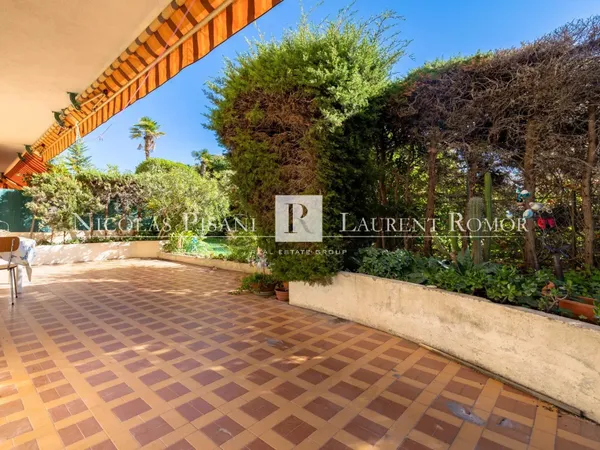 APPARTEMENT - 3 PIECES - Jardin et terrasse 40m² - GARAGE - BEAULIEU-SUR-MER 