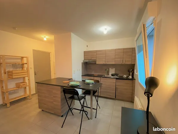 Studio 1 pièce 27 m² 