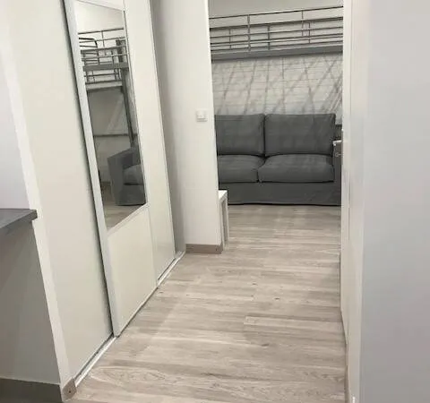 Studio 1 pièce 21 m² 