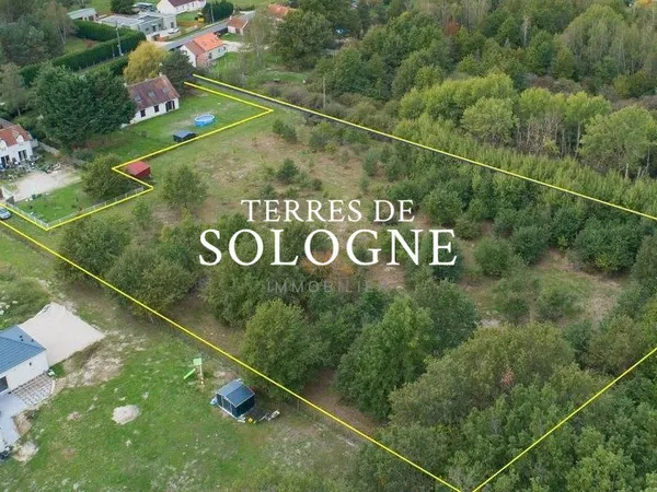 Terrain entièrement constructible de 7.000 m² 