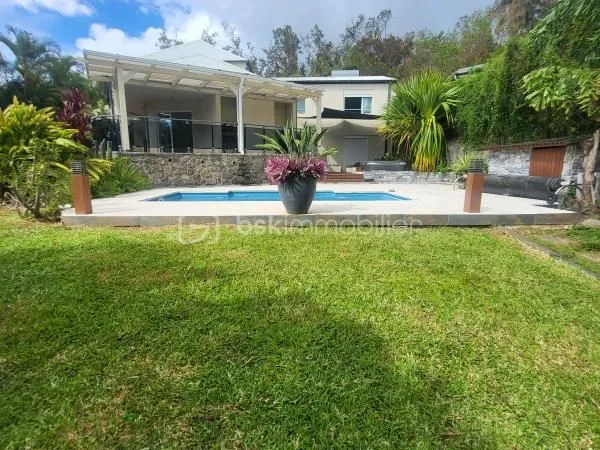 Villa 5 pièces 200 m² 