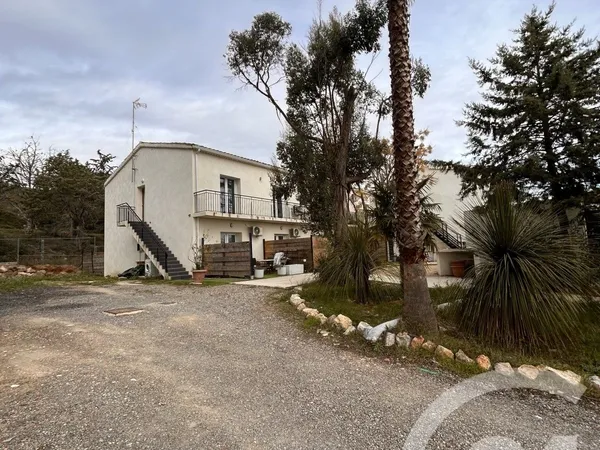 Maison 20 pièces 395 m² 
