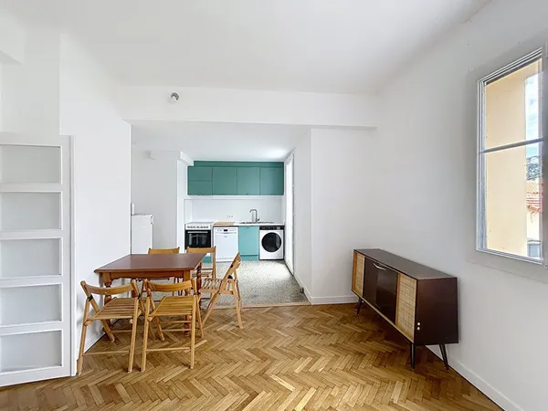 Appartement 4 pièces à louer à Toulon - Champ de Mars avec garage et cave 