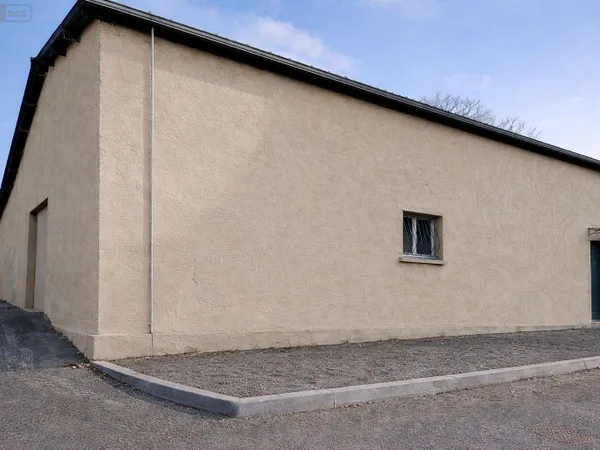 Maison 4 pièces 570 m² 