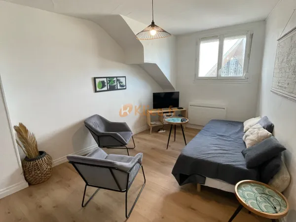 Appartement T3 rénové au centre St Valéry en Caux à vendre ( 