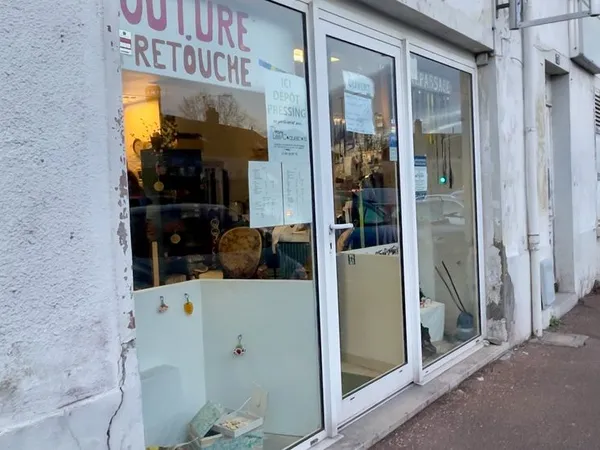 Bureau/commerce avec vitrine 