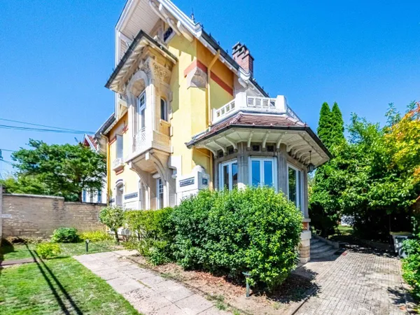 Maison 6 pièces 200 m² 