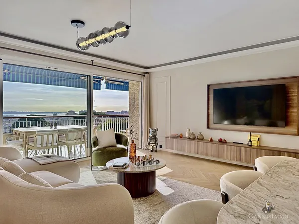 CANNES Appartement Bourgeois 101M2 +2 Masters+Terrasse vue mer+Garage 