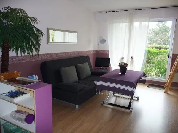 Studio 1 pièce 25 m² 