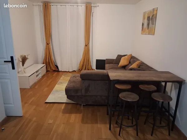 Appartement T2 en location meublée proche Centre-ville de Rosny-Sous-Bois 