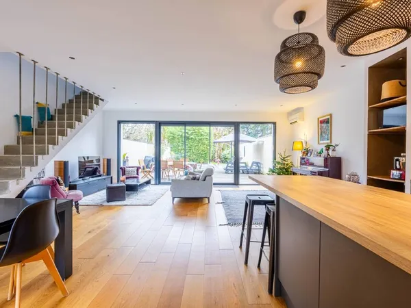 Vends belle maison contemporaine au Bouscat 