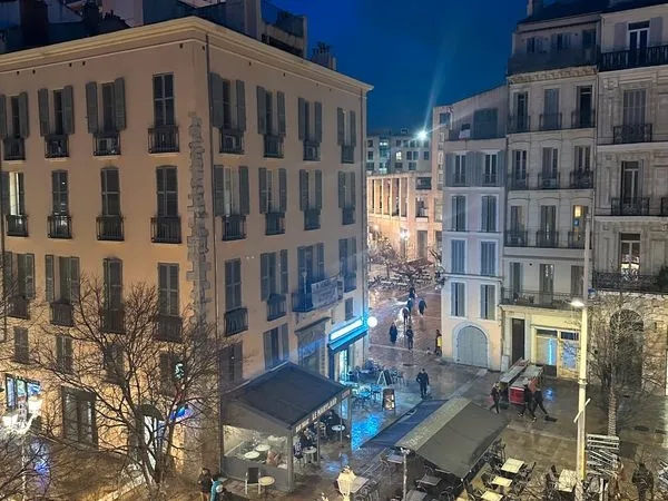 Grand appartement meublé T2 proche port 