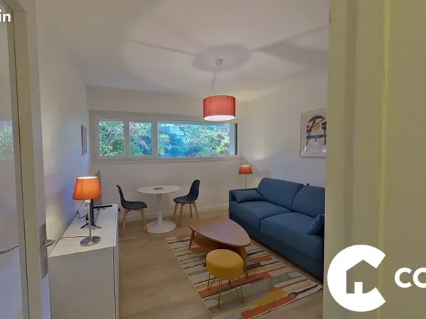 Studio 1 pièce 29 m² 