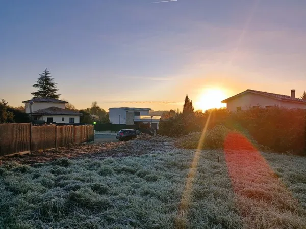 Terrain 853 m² 