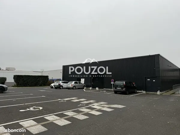 Local commercial 237 m² 