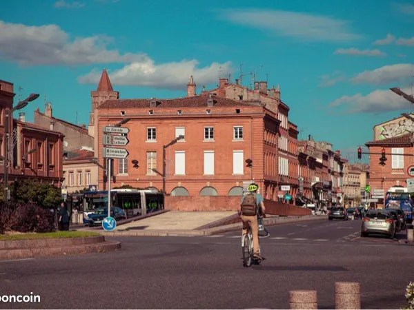 Grand parking Toulouse Saint Cyprien 
