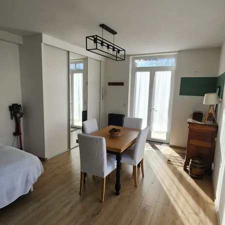 Studio meublé 29 m² - Gare RER D à 3 min - Jardin & parking - CC 