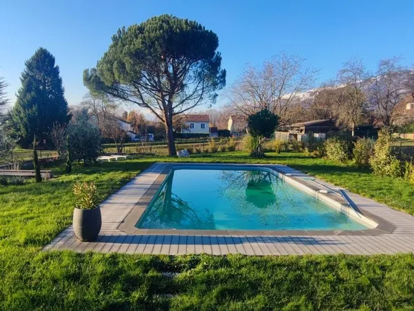 Villa 7 pièces 211 m² 