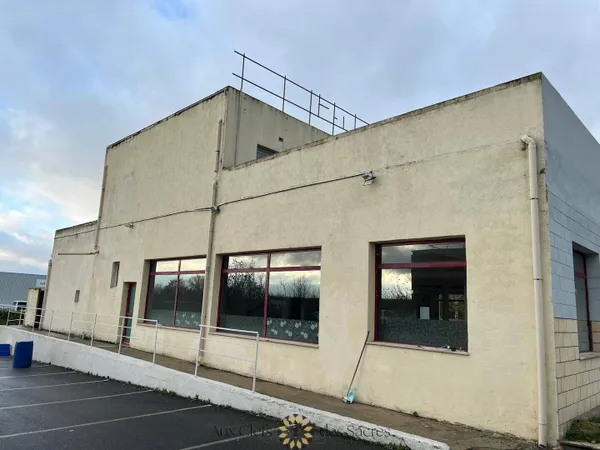 Bureaux 2600 m² 