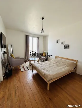Studio 1 pièce 26 m² 