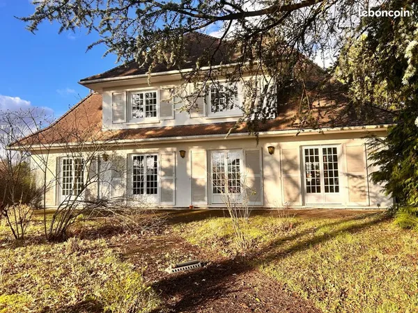 Maison 10 pièces 214 m² 