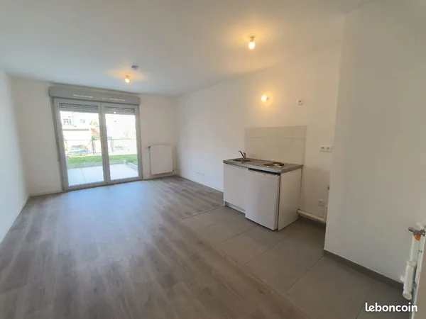 Studio avec jardin au pied du tram 
