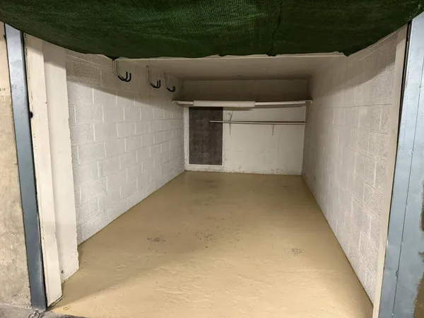 Loue garage/box - Paris 