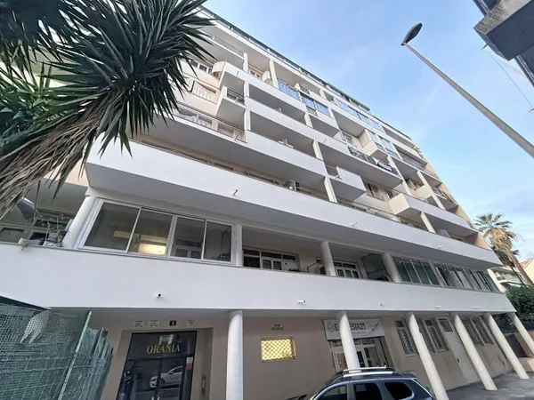 Appartement 1 pièce 14 m² 