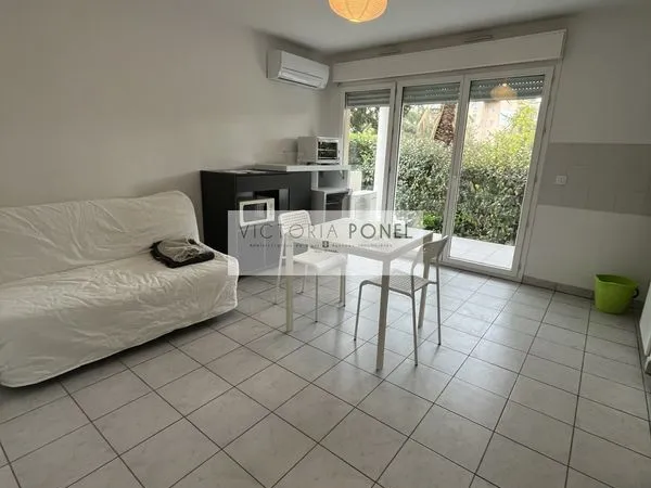 Studio 1 pièce 23 m² 