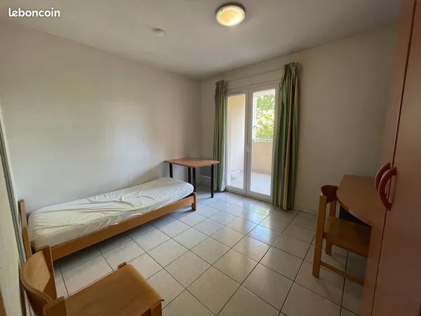 Studio 1 pièce 16 m² 
