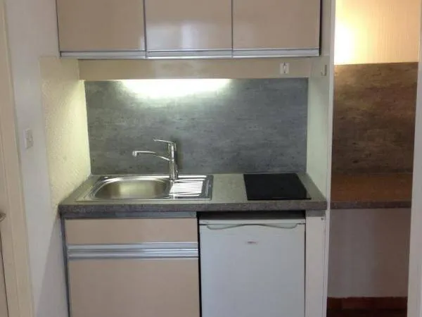 Studio 1 pièce 24 m² 