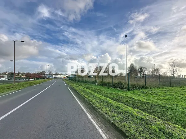 A Vendre - Saint James - Terrain 5591 m² - Zone d'activités 