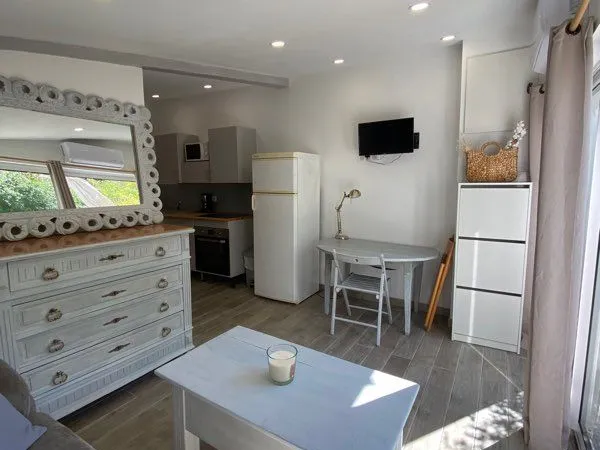 Appartement T2 26m2 rez-de-jardin + parking 