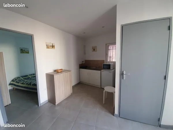 Appartement rénové dans un petit immeuble 