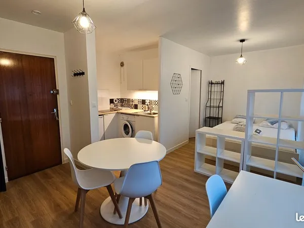 Grand Studio Meublé Rouen Descroizilles Balcon Sud chauffage et eau inclus 