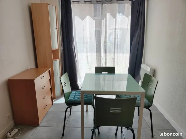 Apt meuble colocation pour jeune fille 