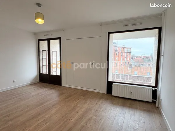 Studio 1 pièce 28 m² 