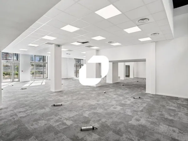 Local commercial 437 m² 