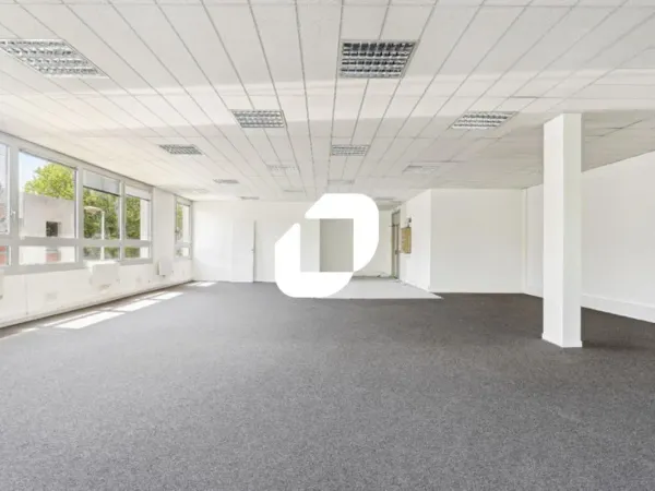 Vente Bureau Emerainville 77184 