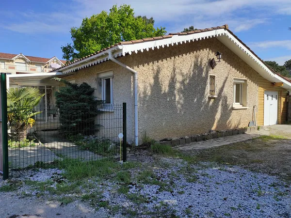 A vendre maison 110 m2 avec véranda à Gujan Mestras 