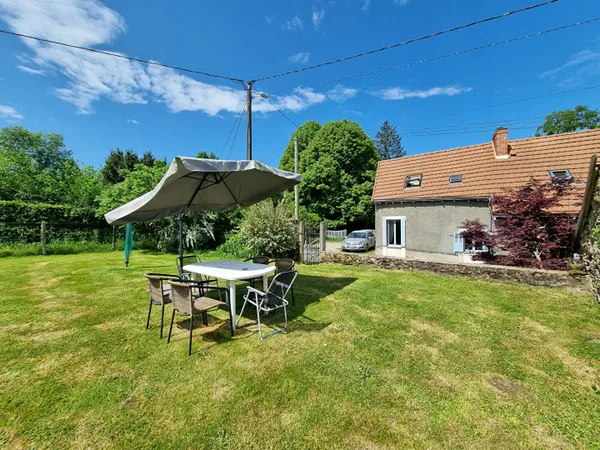 HAUTE-VIENNE ? Belle maison de 3 chambres, entièrement rénovée et présentée avec soin, située 