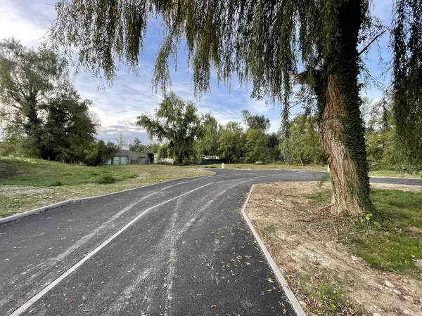 Terrain 3674 m² 