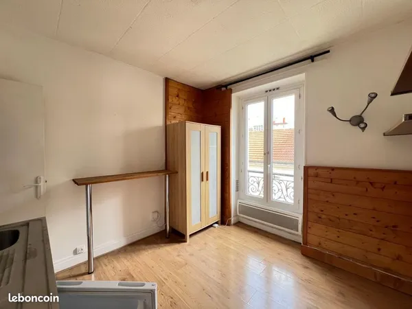 Appartement 1 pièce 11 m² 