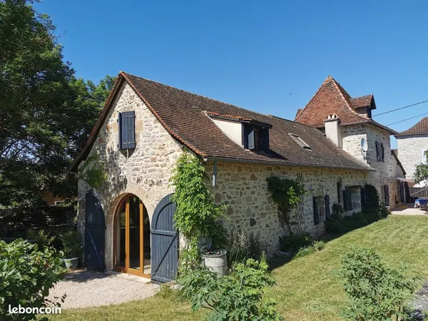 Maison 10 pièces 275 m² 
