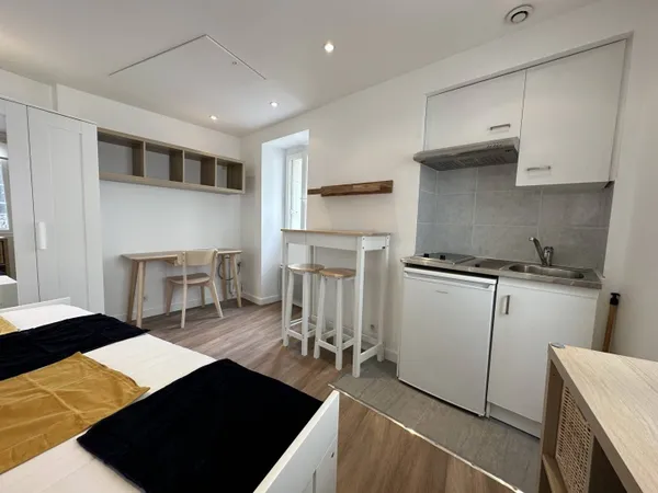 Studio 1 pièce 16 m² 